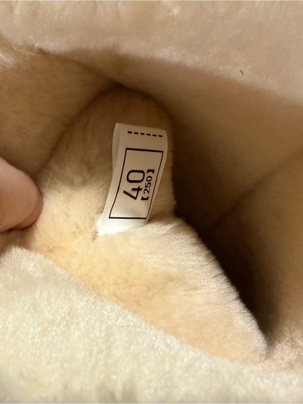 Uggs - Picture 7 of 9